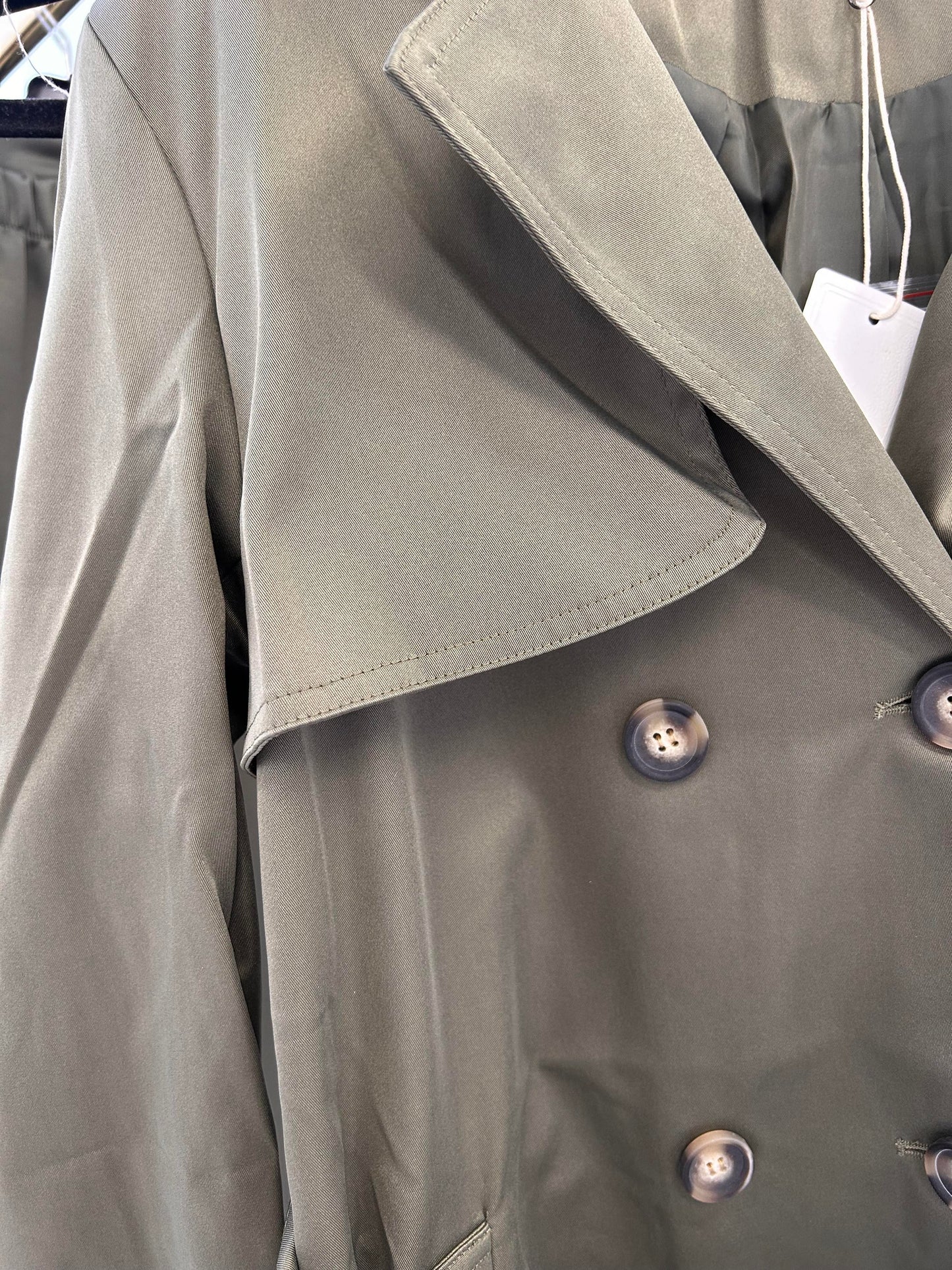 Trench Berii - Manteau Élégant Noir avec Col Structuré et Double Boutonnage Classique pour Femme Taille S à XL