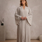 Robe Longue Plissée Effet Papillon : L'Élégance Fluide pour Toutes les Silhouettes