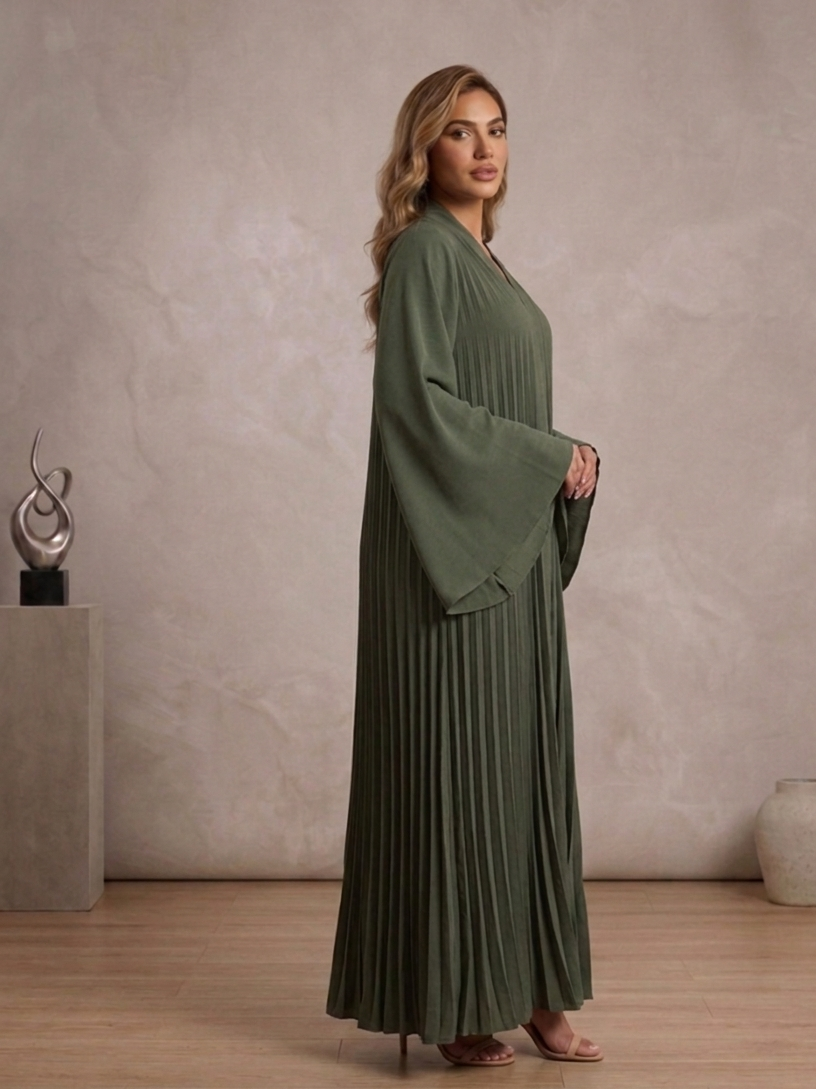 Robe Longue Plissée Effet Papillon : L'Élégance Fluide pour Toutes les Silhouettes