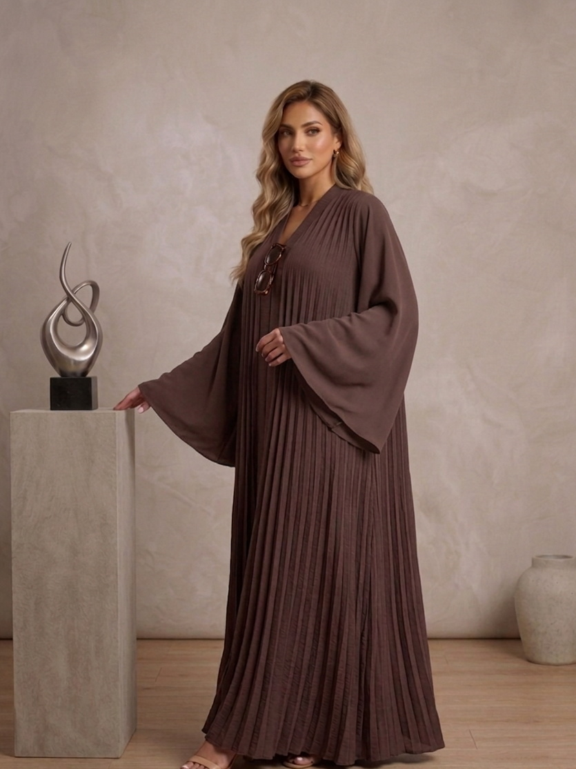 Robe Longue Plissée Effet Papillon : L'Élégance Fluide pour Toutes les Silhouettes