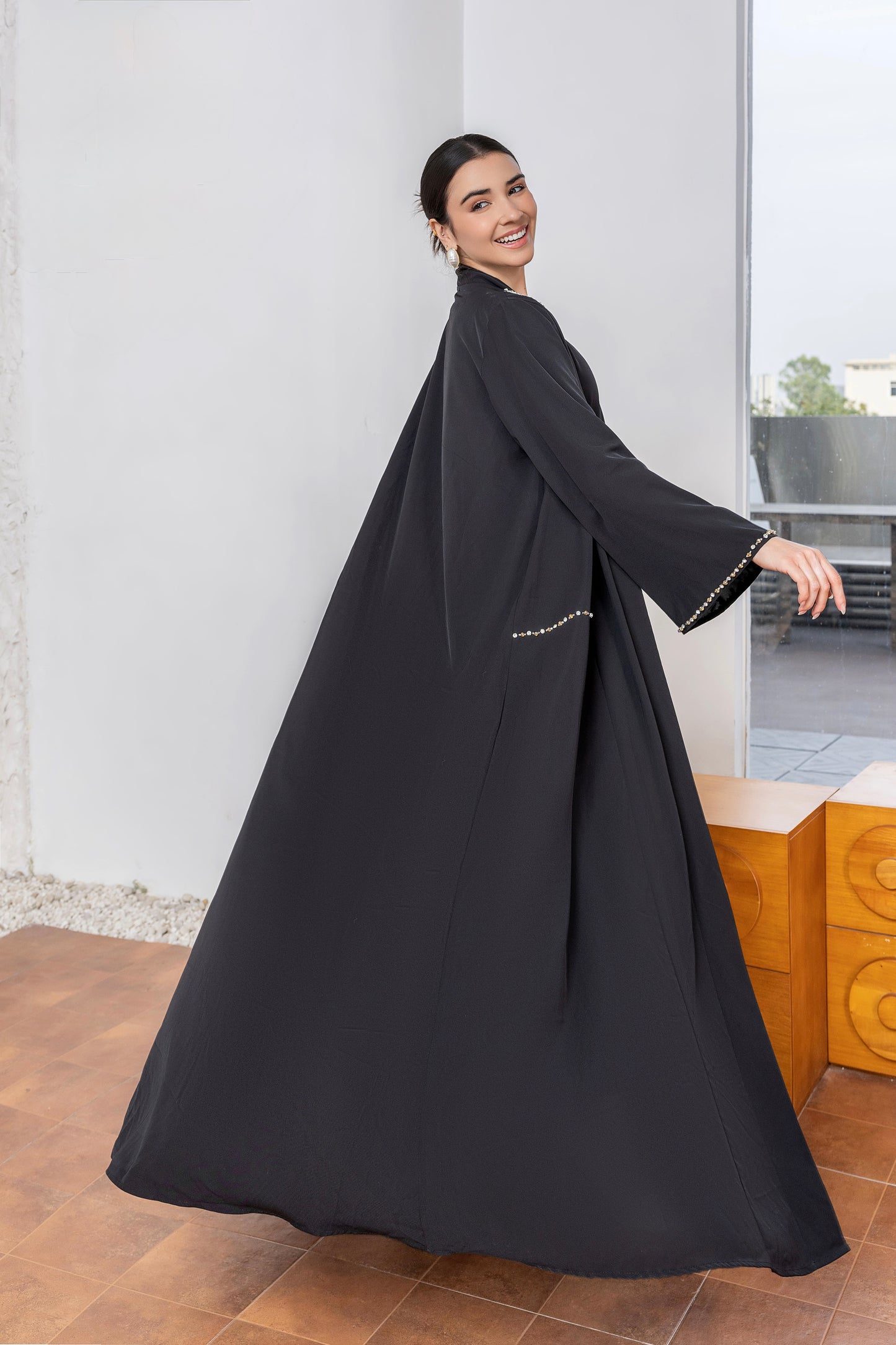 Abaya Layal – Élégance d’Exception