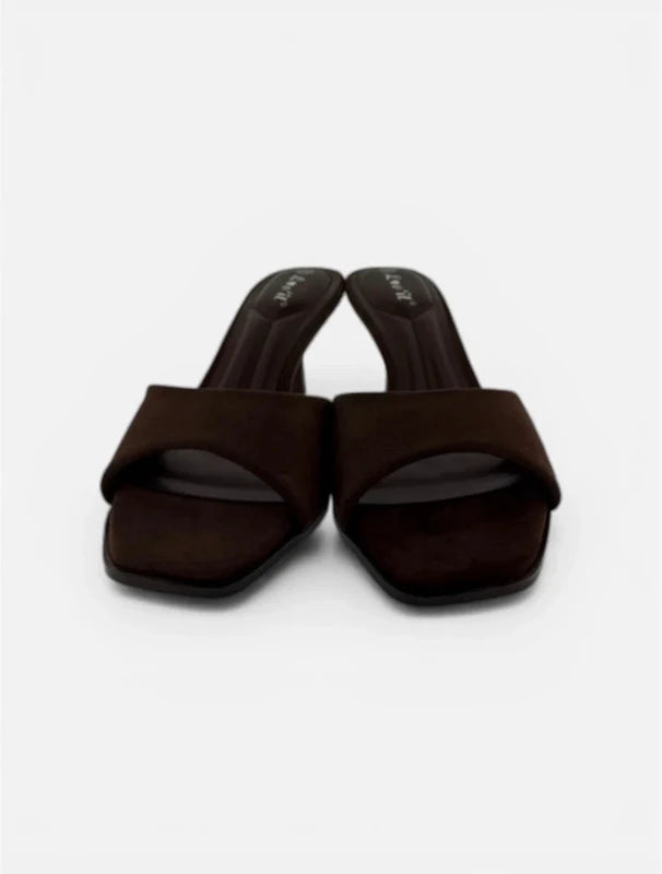 Escarpins noirs classiques – Talons simples