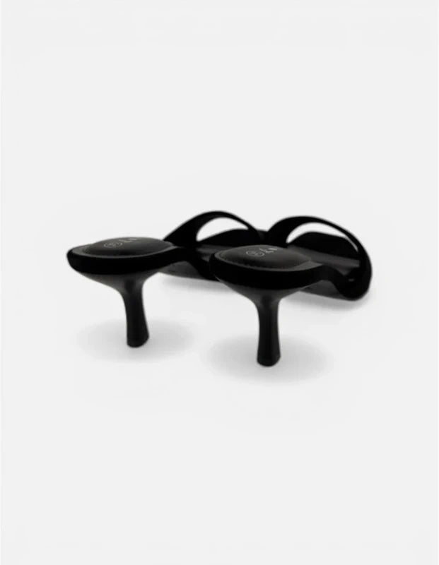 Escarpins noirs classiques – Talons simples